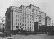 Centre Block of Bush House, London, from Aldwych, 1924. Artist: Unknown.