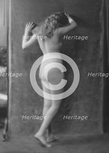 Gibson, Jean, Miss, portrait photograph, 1916 Mar. Creator: Arnold Genthe.