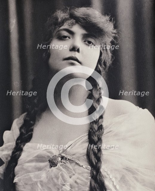 Conchita Supervia (1891-1936), Spanish soprano, outstanding interpreter of Rossini.