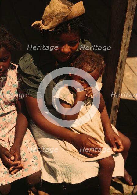 Bayou Bourbeau plantation, a FSA cooperative, vicinity of Natchitoches, La., 1940. Creator: Marion Post Wolcott.