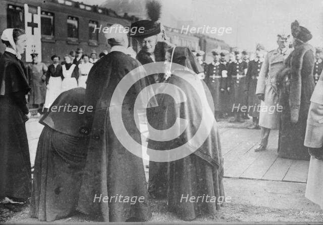 Kaiserin's farewell to Red Cross Sisters, between 1914 and c1915. Creator: Bain News Service.