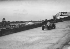 Alfa Romeo racing at Brooklands, 1938 or 1939. Artist: Bill Brunell.