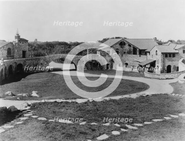 "Surprise Valley Farm," Arthur Curtiss James property, Beacon Hill Road, Newport, Rhode Island, 1917 Creator: Frances Benjamin Johnston.