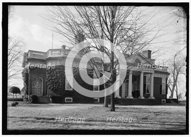 Monticello - portico, between 1914 and 1918. Creator: Harris & Ewing.