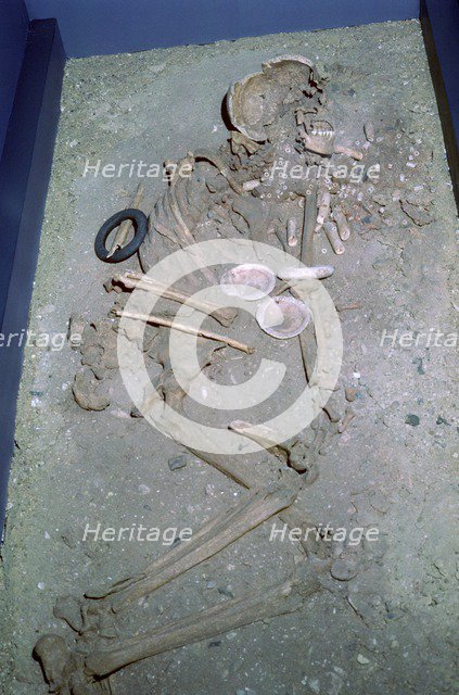 Rubane Culture Neolithic Burial. Artist: Unknown