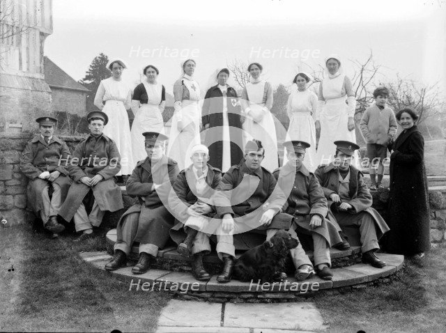 Convalescent soldiers and nursing staff, Nathaniel Lloyd's house, Great Dixter, East Sussex, 1916. Artist: Nathaniel Lloyd