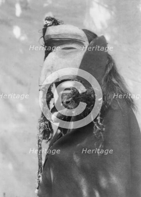 Nuhlimahla-Qagyuhl, c1914. Creator: Edward Sheriff Curtis.