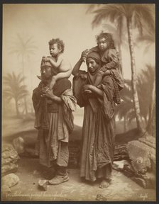 Bedouines portant leurs enfants, 1867-1870. Creator: Felix Bonfils.