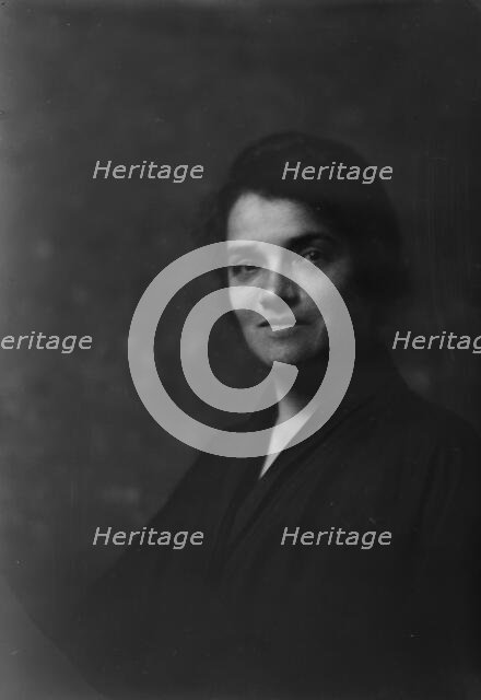 Miss Farkasch, portrait photograph, 1919 Oct. 8. Creator: Arnold Genthe.