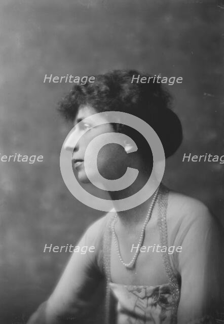 Mrs. B. Dominick, portrait photograph, 1918 Feb. 19. Creator: Arnold Genthe.