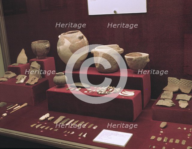 Grave goods found in the excavation of the Castilico Cave (Cobdar, Almería): ceramic vessels, sto…