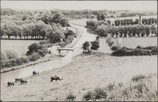 View from the west looking down towards the Globe Lane bridge, Leighton Buzzard, Beds,  1910-1960.  Creator: George R Long.