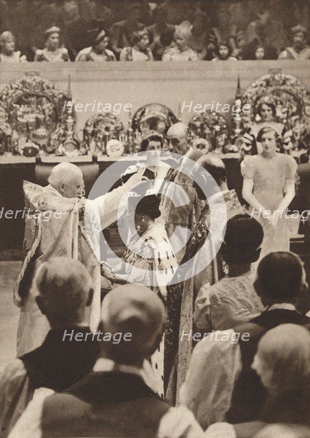 'The crowning of Queen Elizabeth, wife of King George VI', 1937. Artist: Unknown.
