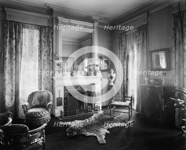 Residence of Mrs. H.C. Parke, parlor, Detroit, Mich., between 1900 and 1910. Creator: Unknown.