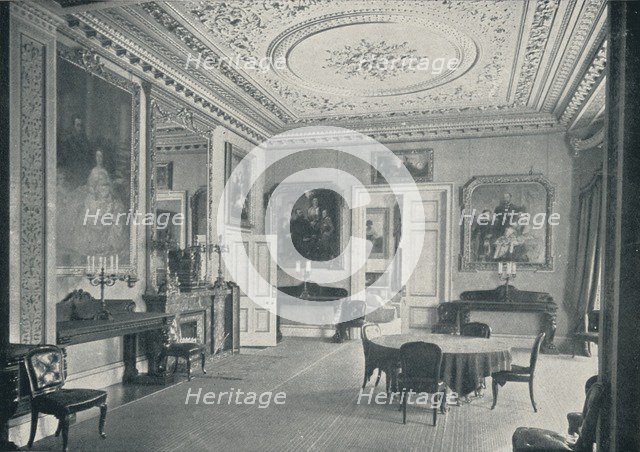 'The Queen's Dining Room at Osborne House', c1899, (1901). Artist: HN King.