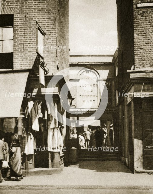 Houndsditch clothing market, London, 20th century. Artist: Unknown