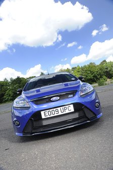 Ford Focus RS 2009. Artist: Simon Clay.