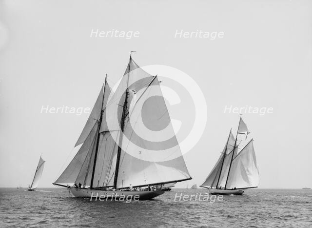 At start, Larchmont, 1895 June 15. Creator: John S Johnston.