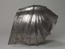 Pair of Gothic Fan-Shaped Pauldron (right), c. 1485-1500. Creator: Antonio Missaglia (Italian, 1416/17-1495/96).