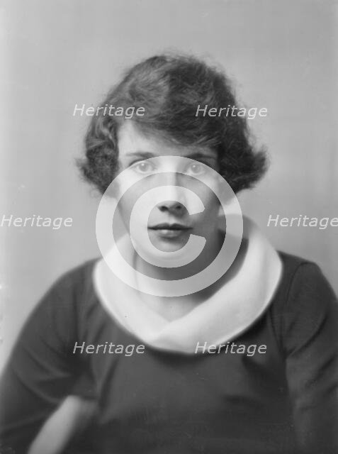 Mrs. Frederick Humphreys, portrait photograph, 1918 Apr. 26. Creator: Arnold Genthe.