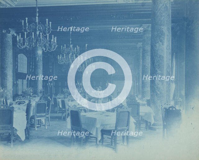 Willard Hotel - dining room, between 1901 and 1910. Creator: Frances Benjamin Johnston.