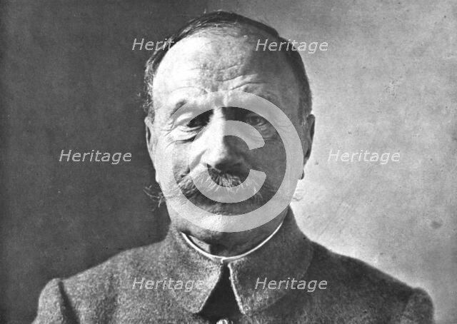 'Foch chef unique; Le general Foch qui recut, le 26 mars a Doullens, la mission de..., 1918. Creator: Unknown.