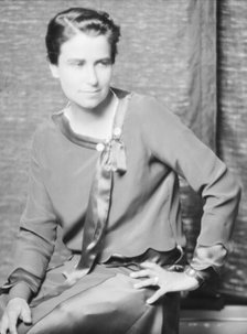 Arzner, Dorothy, Miss, portrait photograph, 1927 Creator: Arnold Genthe.