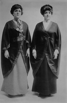Mrs. Owens and Mrs. C.G. Moore, 1913. Creator: Bain News Service.