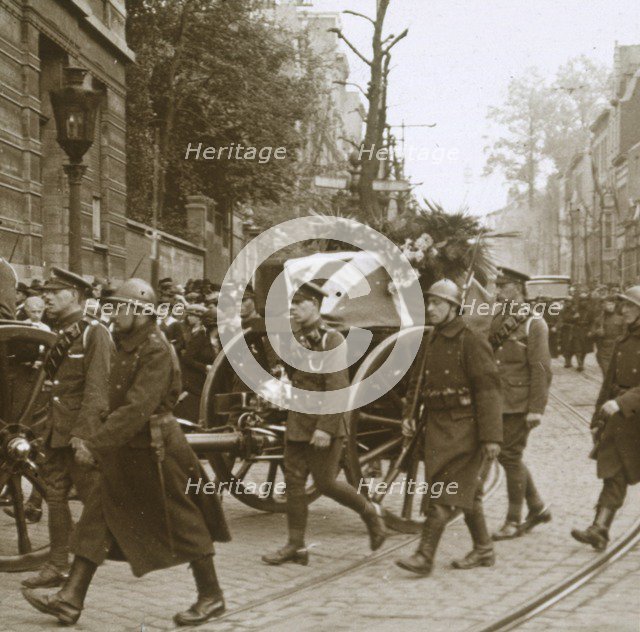 Burial of Edith Cavell, Brussels, Belgium, 1915. Artist: Unknown.