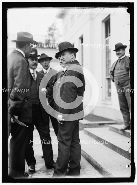 Joseph Tumulty and group at White House, Washington, D.C., between 1913 and 1917. Creator: Harris & Ewing.