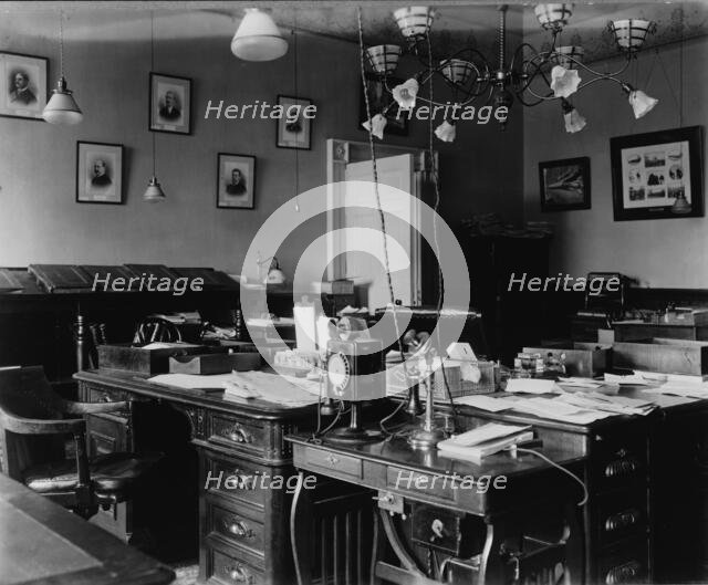 White House office, Washington, D.C., between 1889 and 1906. Creator: Frances Benjamin Johnston.
