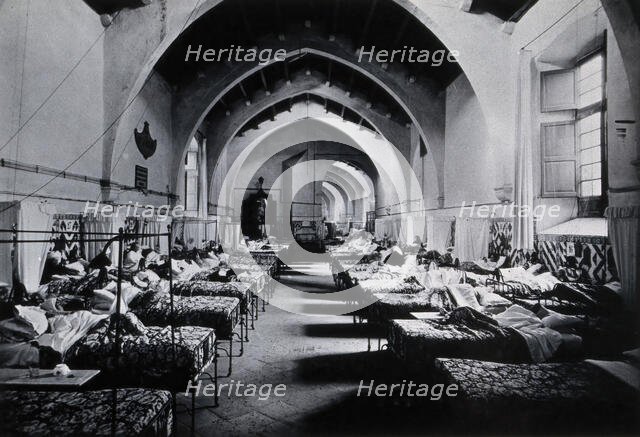 Hospital de la Santa Cruz, Barcelona: ward of San José Oriol, c1900. Creator: Unknown.