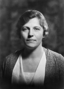 Mrs. Pearl Buck, portrait photograph, 1932. Creator: Arnold Genthe.