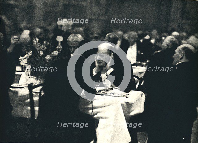 'Dining Out at Burlington House', 1932, (1945). Creator: Unknown.