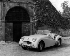 1953 Triumph TR2 ( copyright B.M.I.H.T.). Creator: Unknown.