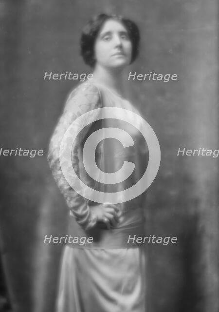 Reicher, Heding, Miss, portrait photograph, 1915 Feb. 4. Creator: Arnold Genthe.
