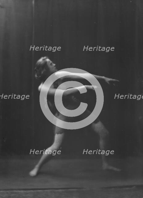 Florence Noyes dancers, between 1915 and 1918. Creator: Arnold Genthe.