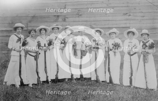 Nemours Trap Shooting Club (ladies), between c1910 and c1915. Creator: Bain News Service.