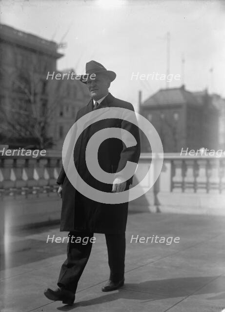 Lenroot, Irving Luther. Rep. from Wisconsin, 1909-1918; Senator, 1918-1927, 1917. Creator: Harris & Ewing.