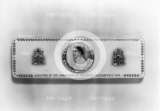 Commemorative tin, Coronation of Elizabeth II, 1953. Artist: Unknown