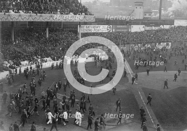 World Series 1913, after 3rd game, Polo Grounds, NY (baseball), 1913. Creator: Bain News Service.