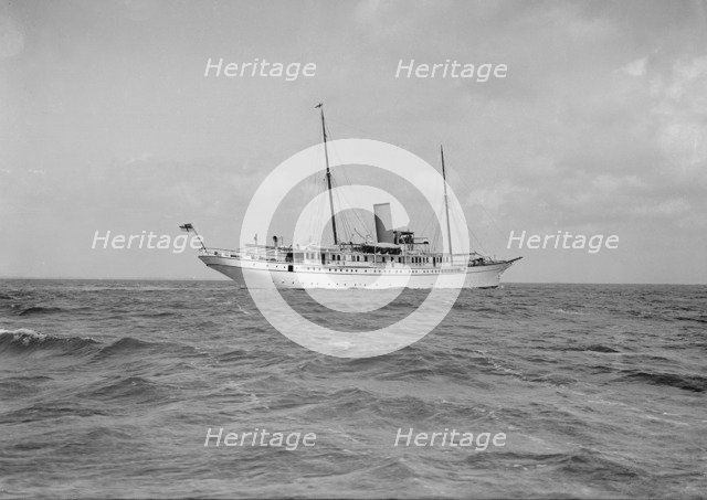 The steam yacht 'Glencairn', 1912. Creator: Kirk & Sons of Cowes.