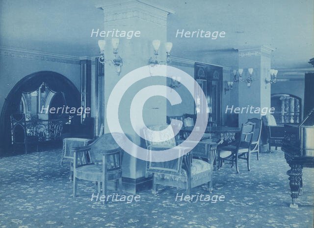 Willard Hotel lounge, between1901 and 1910. Creator: Frances Benjamin Johnston.