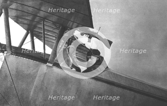 ''Combat Aerien; Guynemer; Le jeune heros sur son Nieuport de Chasse', 1917. Creator: Unknown.