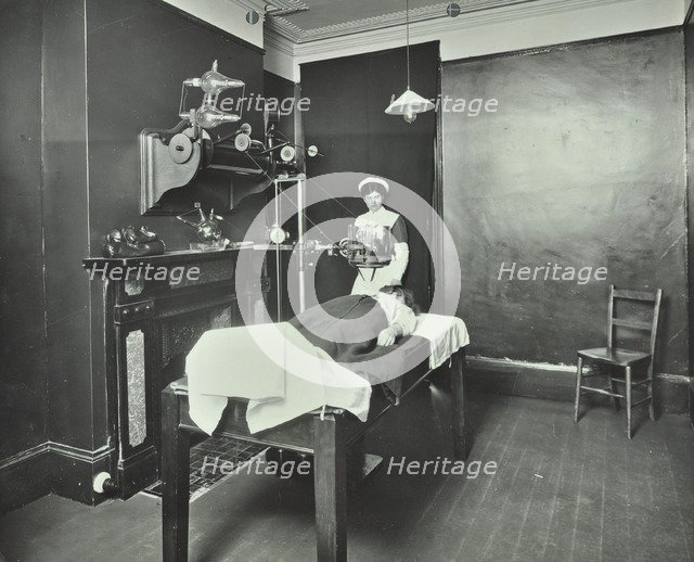 X-ray room, Fulham School treatment centre, London, 1914.  Artist: Unknown.