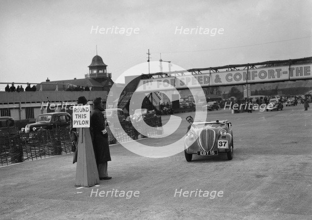 AC Westwood's Fiat Smith Special competing in the JCC Rally, Brooklands, Surrey, 1939. Artist: Bill Brunell.