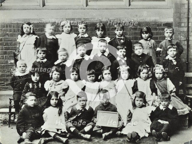 Infants school class, London, c1900-c1915. Artist: Unknown.