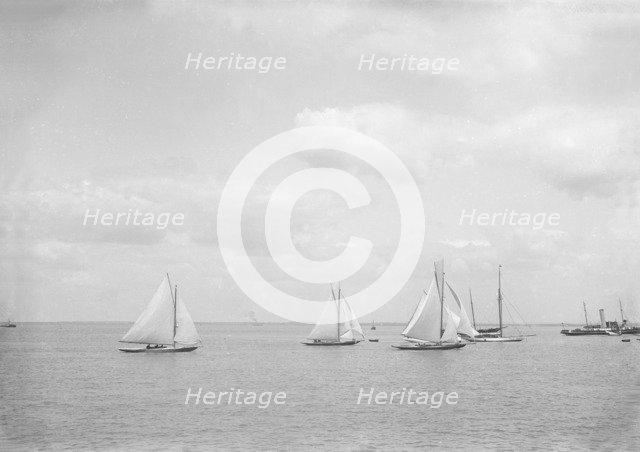 Handicap yacht race at Cowes. Creator: Kirk & Sons of Cowes.