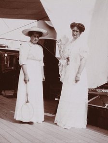 Anna Alexandrovna Vyrubova (left) with Empress Alexandra Fyodorovna of Russia, 1912-1913. Artist: Anonymous  