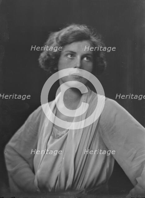 Mrs. John A. Logan, portrait photograph, 1918 Aug. 14. Creator: Arnold Genthe.